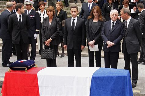 yves saint laurent dead or alive|yves saint laurent at funeral.